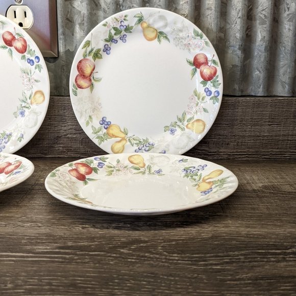 CORELLE SWIRL "CHUTNEY" FRUIT PATTERN SET OF (4) Salad/Bread/Dessert PLATES USA - Picture 3 of 9